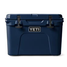 Load image into Gallery viewer, YETI Tundra 35 Cooler