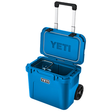 Load image into Gallery viewer, YETI Roadie 32 Wheeled Cooler