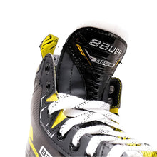 Load image into Gallery viewer, Bauer Hockey Skates Bauer S22 Supreme Matrix Junior Black front side facing right close-up of laces
