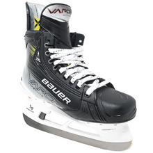 Load image into Gallery viewer, Bauer Hockey Skates Bauer Vapor Hyperlite 2 (2023) Intermediate FIT 3
