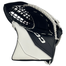 Load image into Gallery viewer, CCM Ice Hockey Goalie Catchers CCM Eflex 6 Regular (2023) Senior White/Black palm
