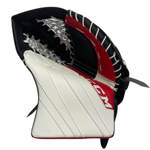 Load image into Gallery viewer, CCM Ice Hockey Goalie Catchers CCM Extreme Flex E5.9 Regular SDC Intermediate Chicago palm
