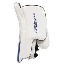 Load image into Gallery viewer, thumb protection view CCM S23 Extreme Flex E6.9 Ice Hockey Goalie Blocker - Intermediate
