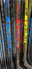 Load image into Gallery viewer, Colors come in red yelloew and blue TRUE Catalyst 9 NHL Pro Return Ice Hockey Stick
