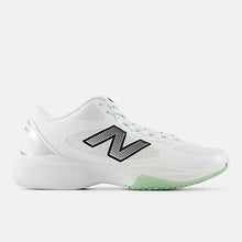 Load image into Gallery viewer, New Balance FreezeLX v5 Box
