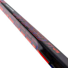 Load image into Gallery viewer, CCM Jetspeed FT475 Ice Hockey Stick (Junior) closeup of shaft
